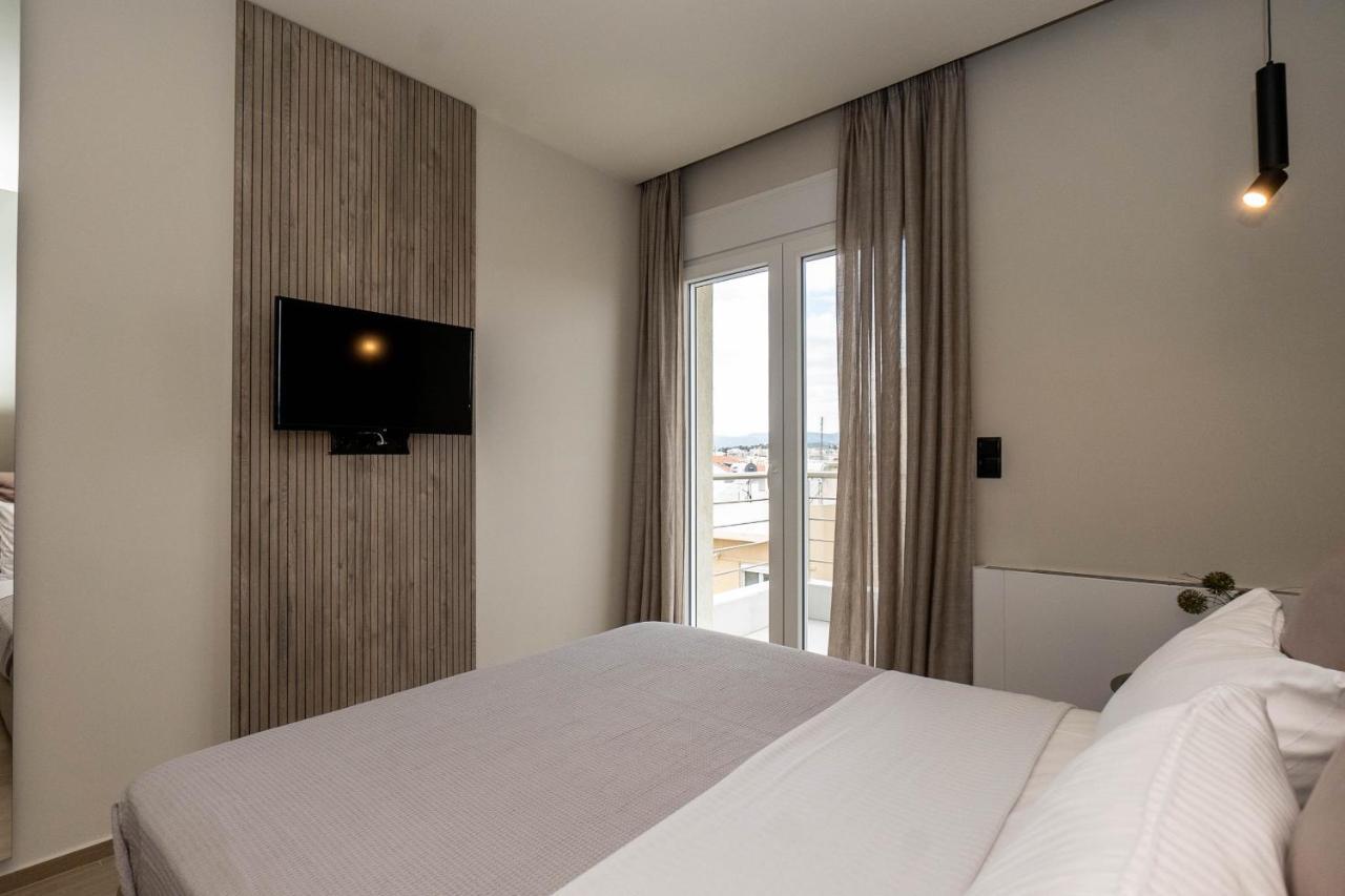 8 Blocks Apartament