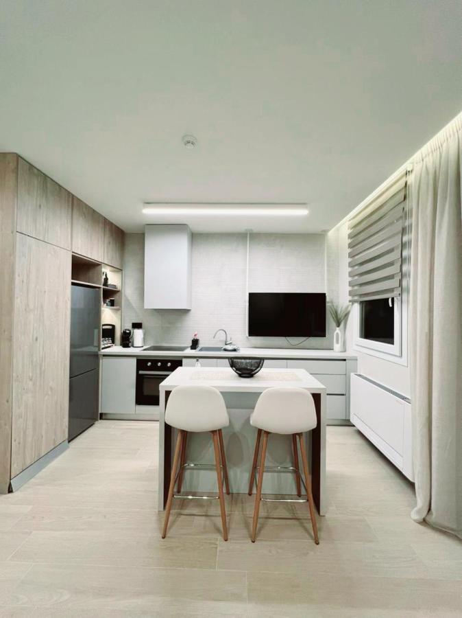 Apartment 8 Blocks *