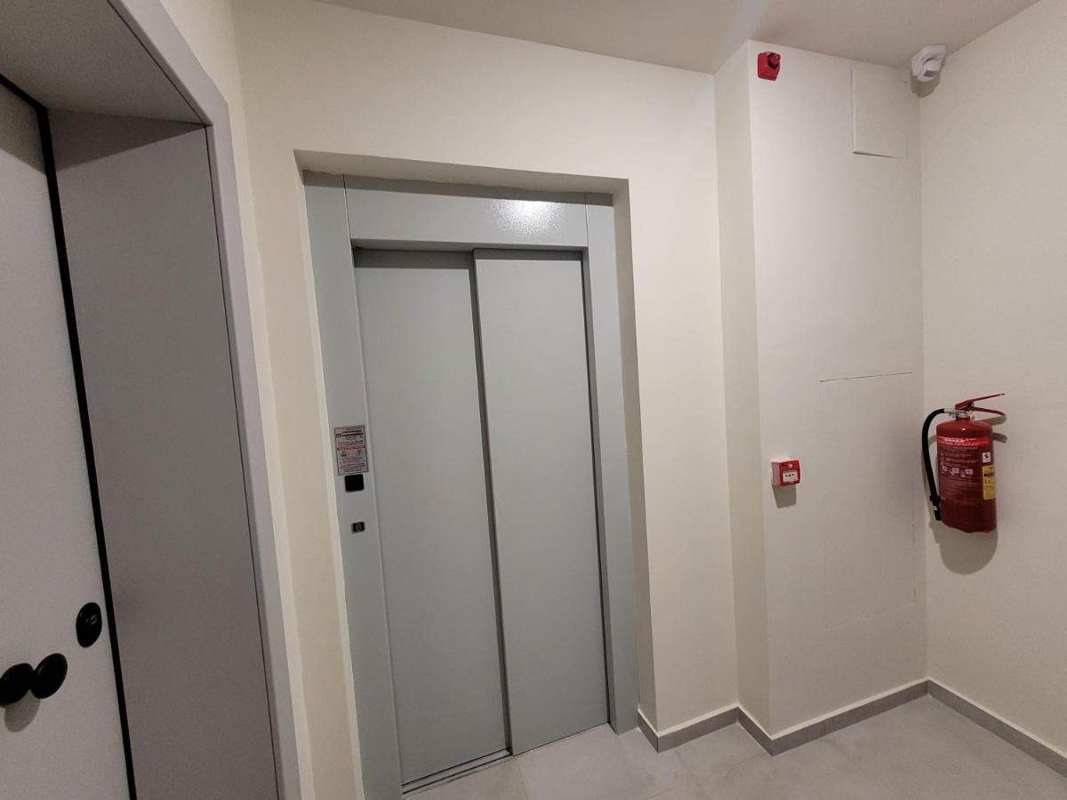 8 Blocks * Alexandroupoli